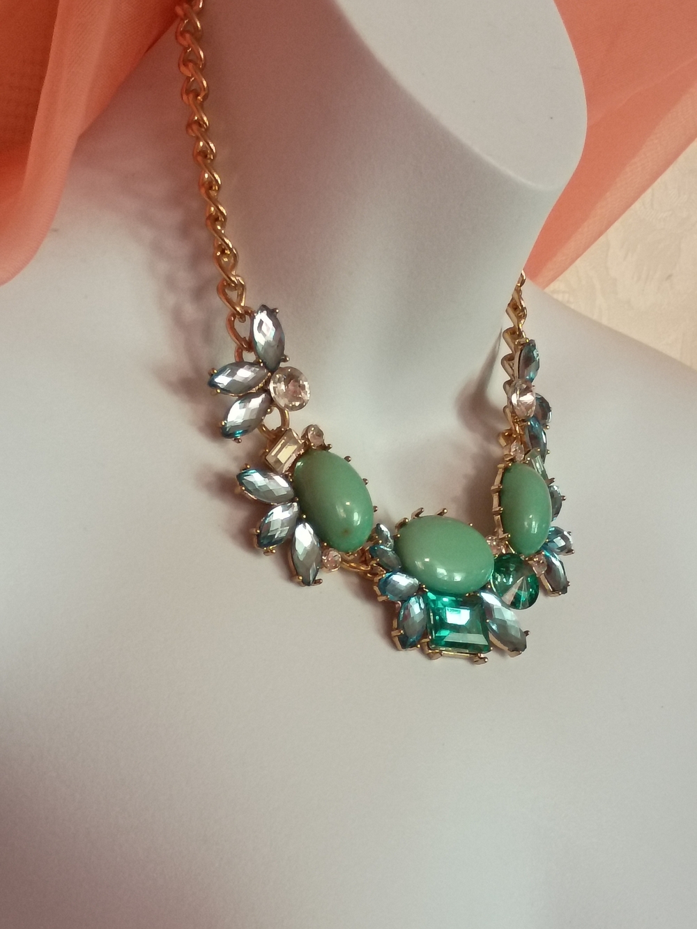 Gold Chain Mint Green Statement Necklace - Picture 4 of 7